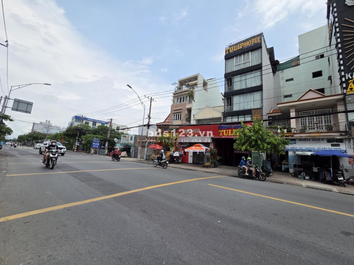 Mặt tiền Đặng Văn Bi – Kinh doanh đỉnh, 8 tầng – Dòng tiền 2,2 tỷ/năm – 200m², giá 49,9 tỷ