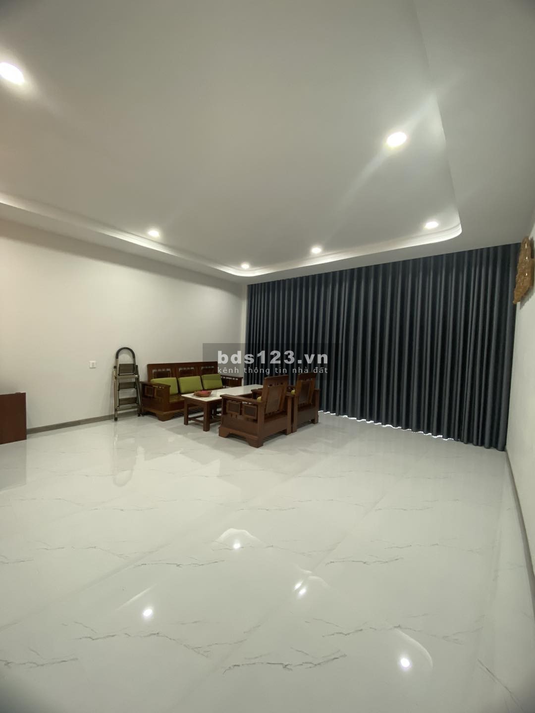 PHO14 Bán nhà 5 tầng mới đẹp có thang máy mặt tiền Trần Nguyên Hãn