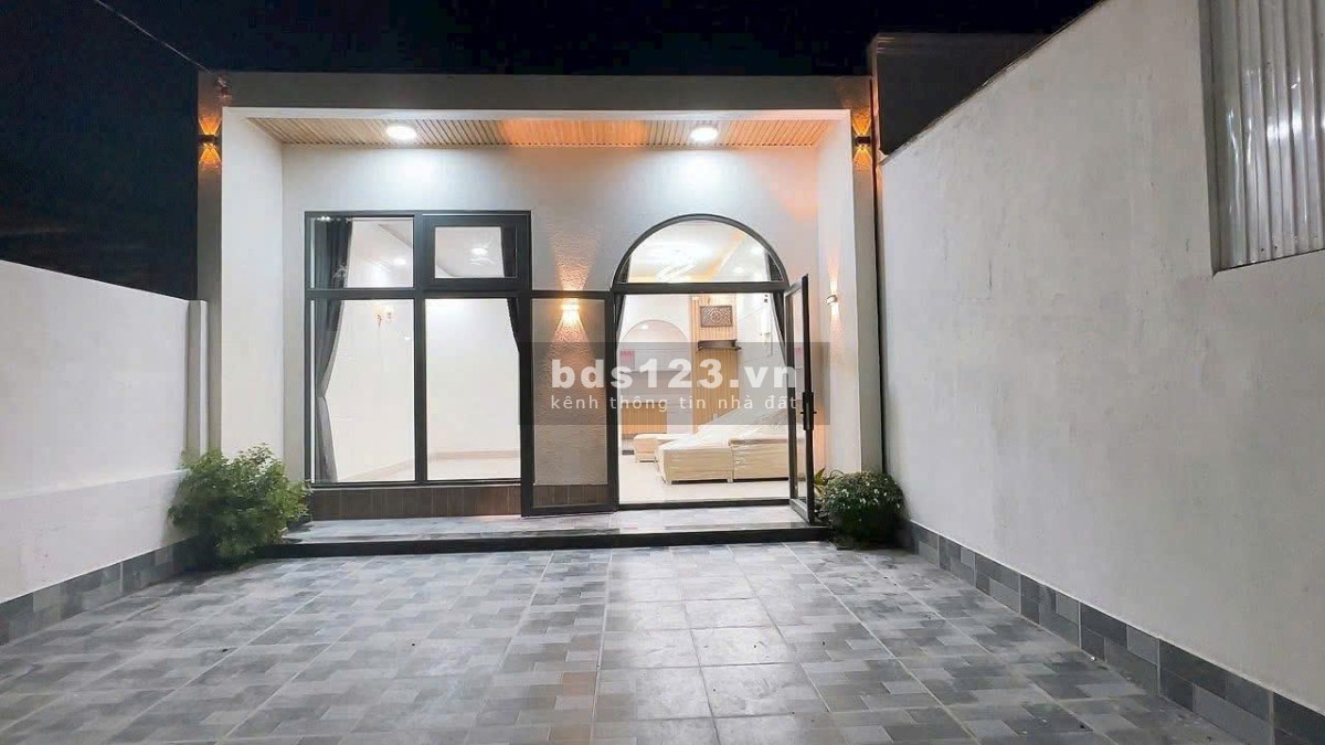 Nhà phố hiện đại tại Biên Hòa, giá chỉ 2,7 tỉ, sổ riêng thổ cư.