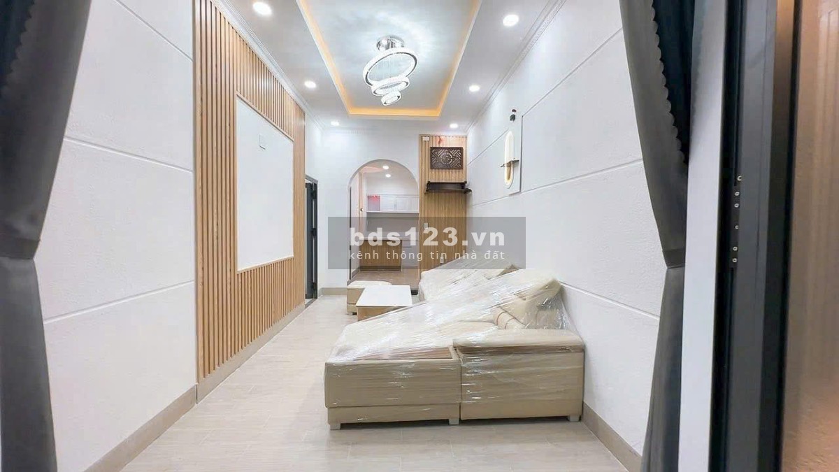 Nhà phố hiện đại tại Biên Hòa, giá chỉ 2,7 tỉ, sổ riêng thổ cư.