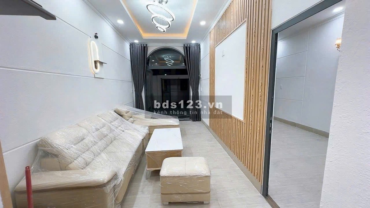 Nhà phố hiện đại tại Biên Hòa, giá chỉ 2,7 tỉ, sổ riêng thổ cư.