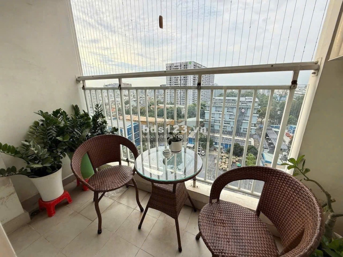 Chung cư Sky center Phổ Quang, Tân Bình: 87m2, 2p ngủ, 2wc, NTCC, 19tr