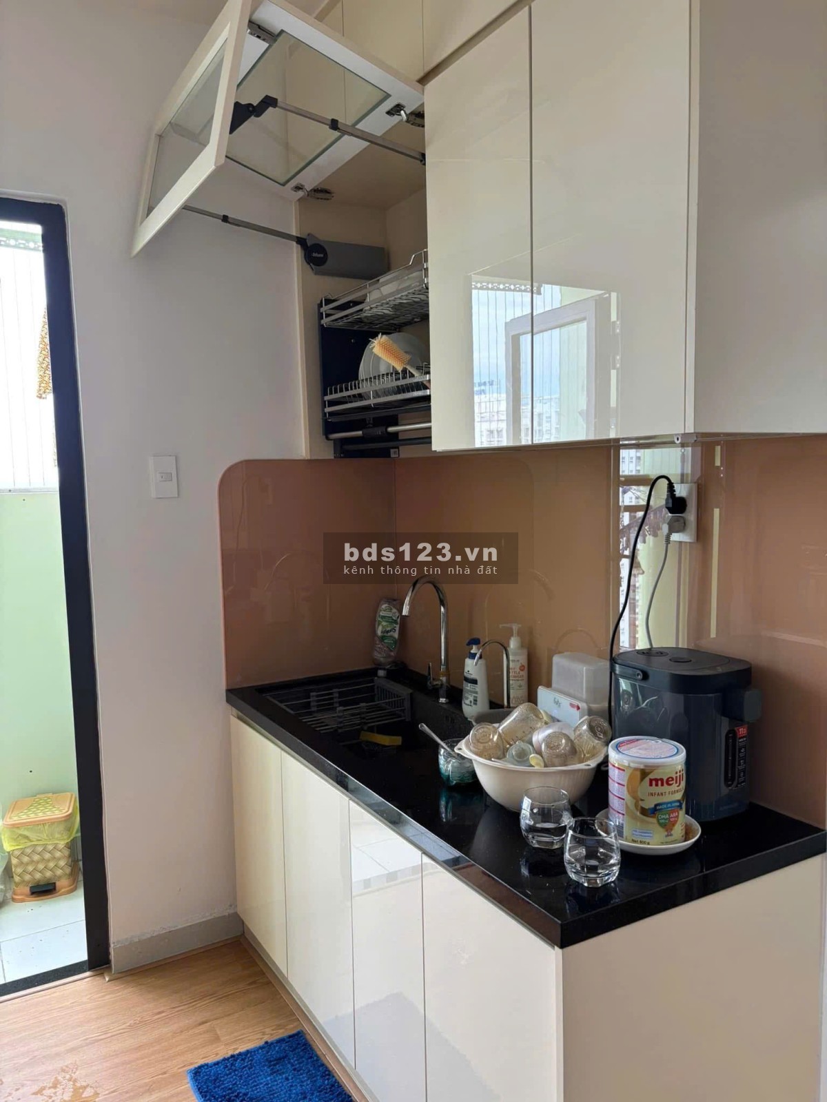 Chung cư Carillon 1, Hoàng Hoa Thám, TB: 70m2, 2p ngủ, ban công 12tr/th.
