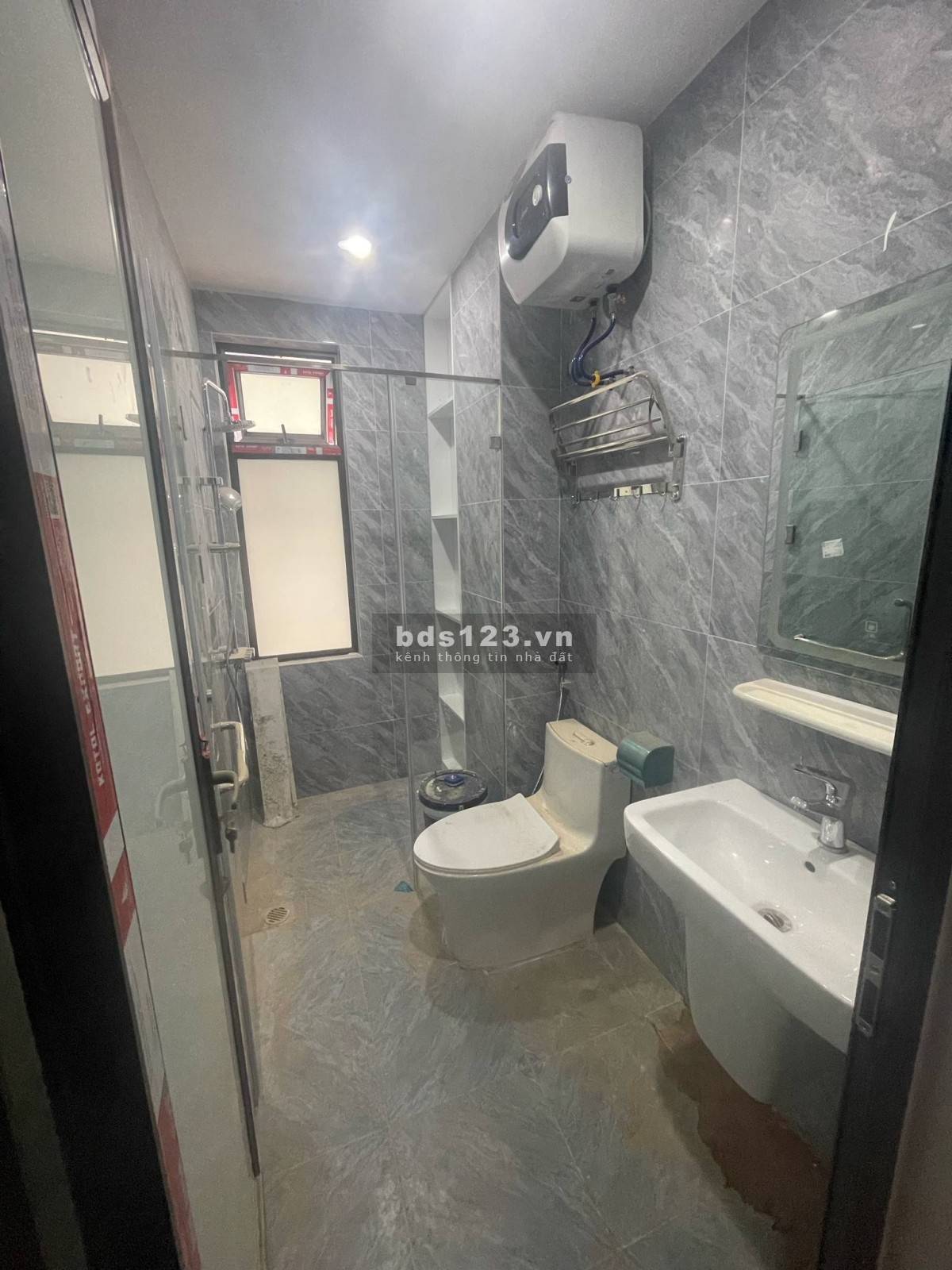 Chính chủ bán 2 căn nhà mới toanh tại 29/139 Ngô Gia Tự hoặc 302 Văn Cao