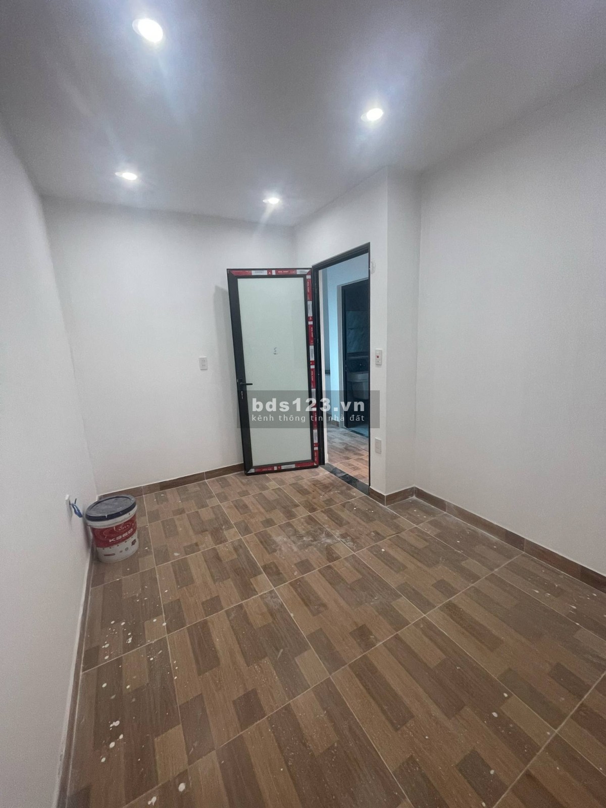 Chính chủ bán 2 căn nhà mới toanh tại 29/139 Ngô Gia Tự hoặc 302 Văn Cao
