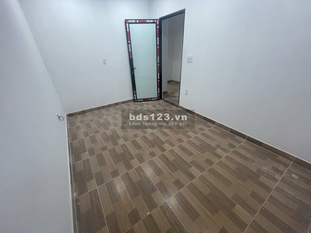 Chính chủ bán 2 căn nhà mới toanh tại 29/139 Ngô Gia Tự hoặc 302 Văn Cao