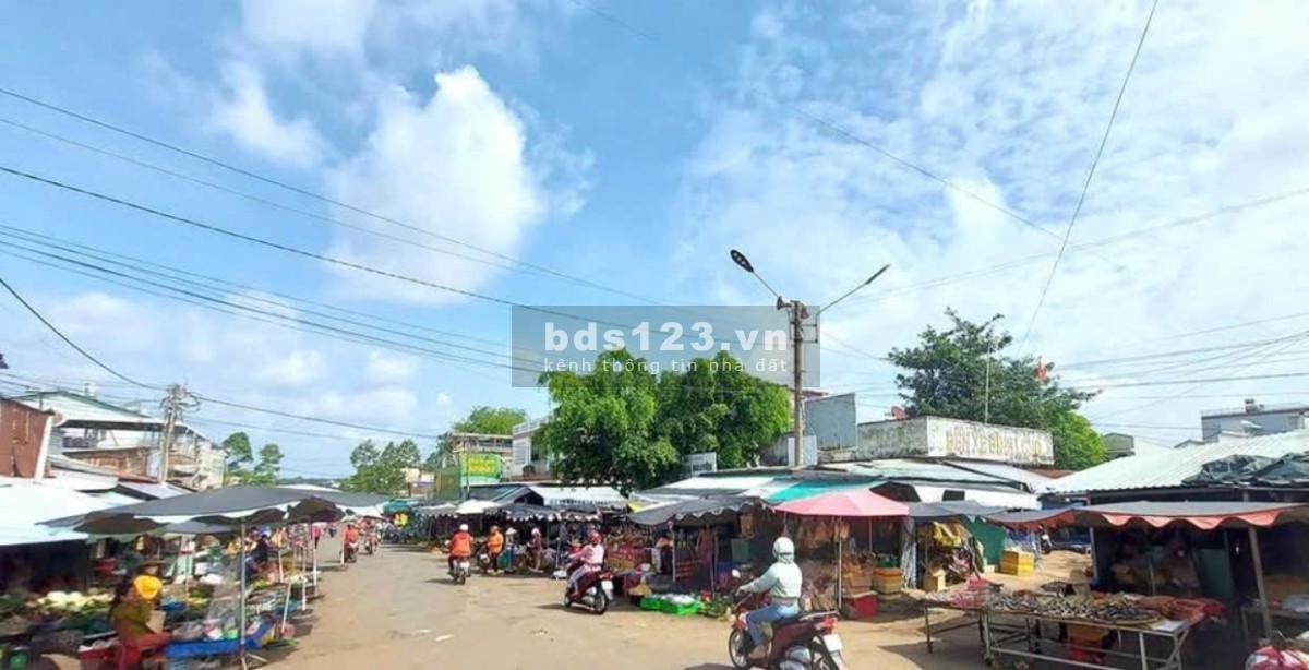 Thu hồi vốn bán gấp 1300m² đất sẵn thổ cư gần khu công nghiệp Đông Công Nhân. Giá 235 triệu