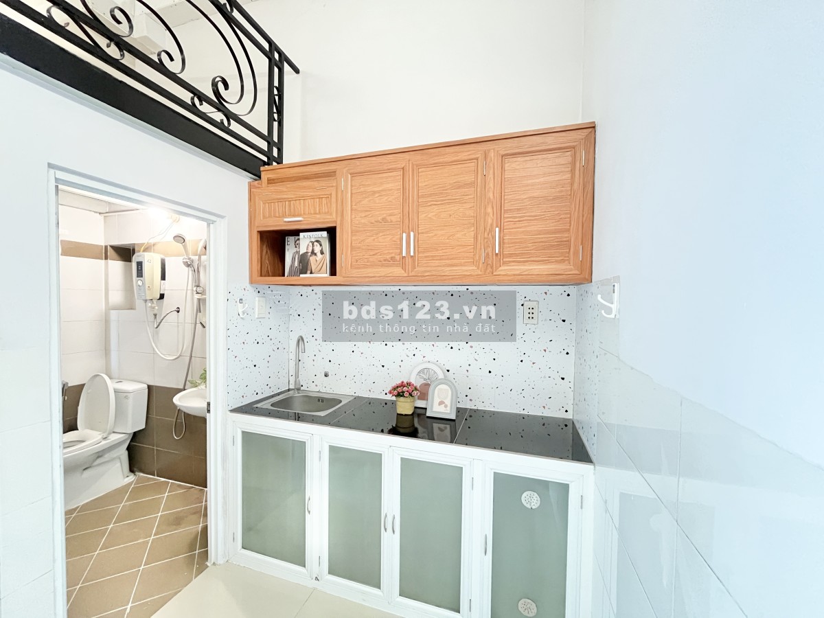 Tòa nhà mặt tiền Nguyễn Thị Thập Q7 - Cho thuê 5tr390 còn 3 phòng