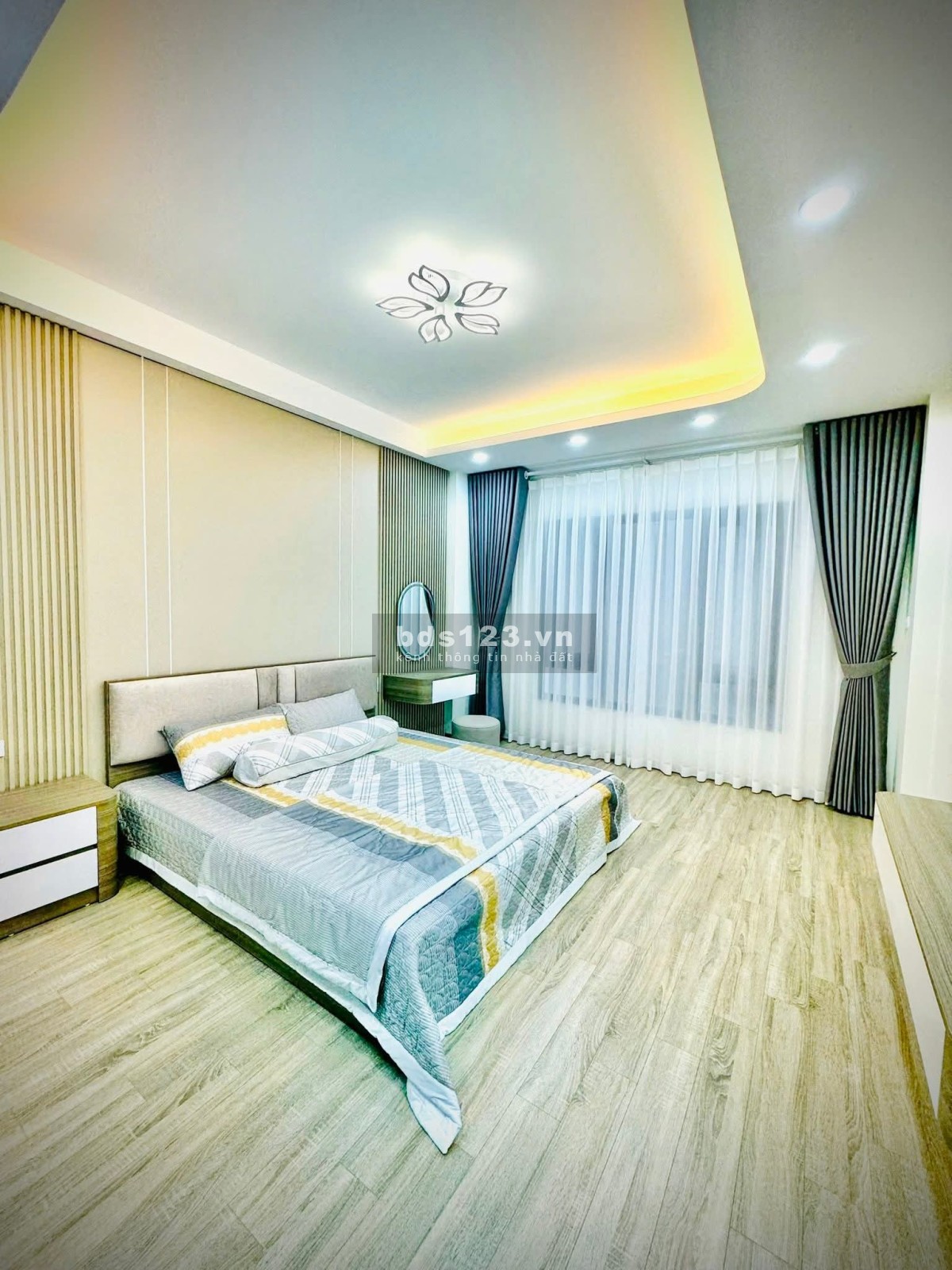 5 Tầng nở hậu xây mới, 5 phút sang phố cổ, ngõ ô tô giá tốt