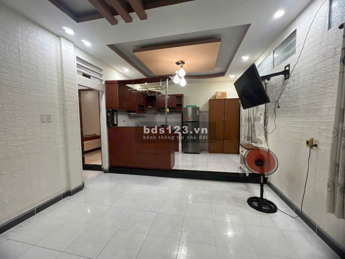 C/c Đặng văn Ngữ, P13, Phú Nhuận: 2p ngủ, 2wc, Nội thất, 11tr