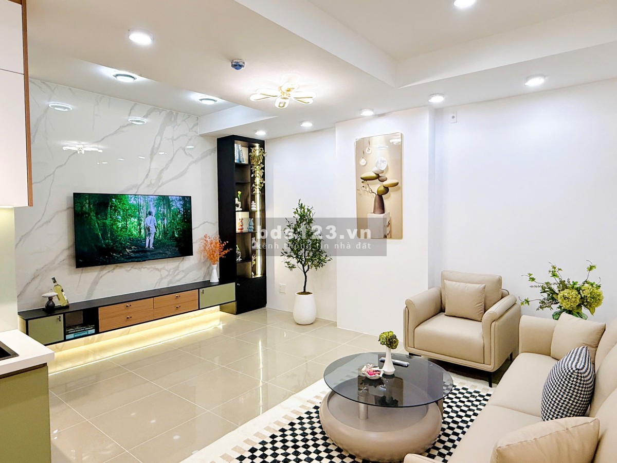 Chính chủ căn 75m2 Hoàng Kim Thế Gia, sổ hồng sẵn, nhà mới, TT 900tr ở ngay