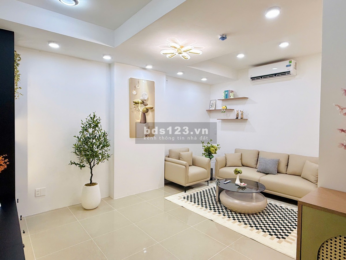 Chính chủ căn 75m2 Hoàng Kim Thế Gia, sổ hồng sẵn, nhà mới, TT 900tr ở ngay