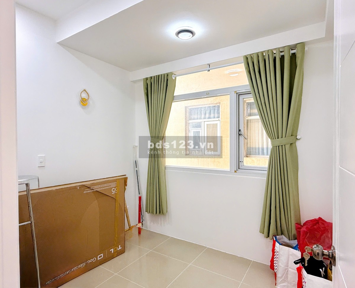 Chính chủ căn 75m2 Hoàng Kim Thế Gia, sổ hồng sẵn, nhà mới, TT 900tr ở ngay