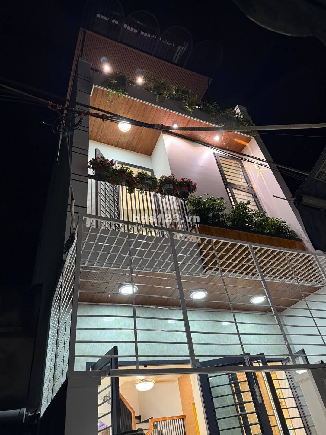Bán nhà 3 tầng full nội thất – Kiệt ô tô 297 Trường Chinh – Chỉ 3,65 tỷ