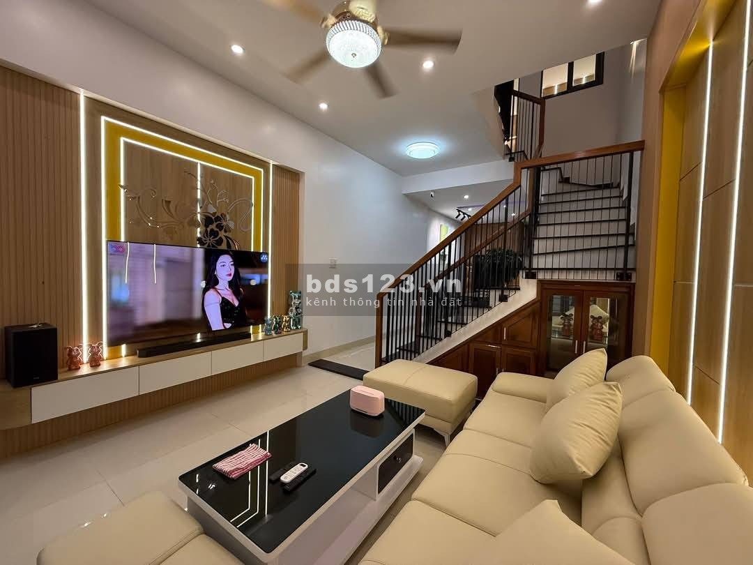 Bán nhà 3 tầng full nội thất – Kiệt ô tô 297 Trường Chinh – Chỉ 3,65 tỷ