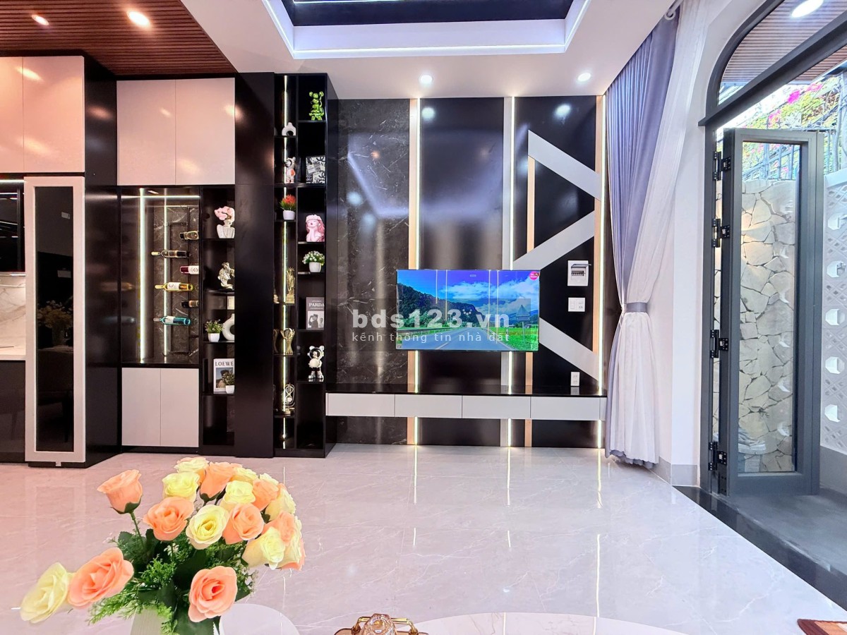 Bán nhà 3 tầng K325 Hùng Vương – Trung tâm TP