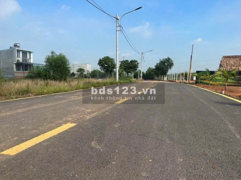 Bán đất thổ cư gần KDL Đại Nam, 150m2, giá 1 tỷ 3xx