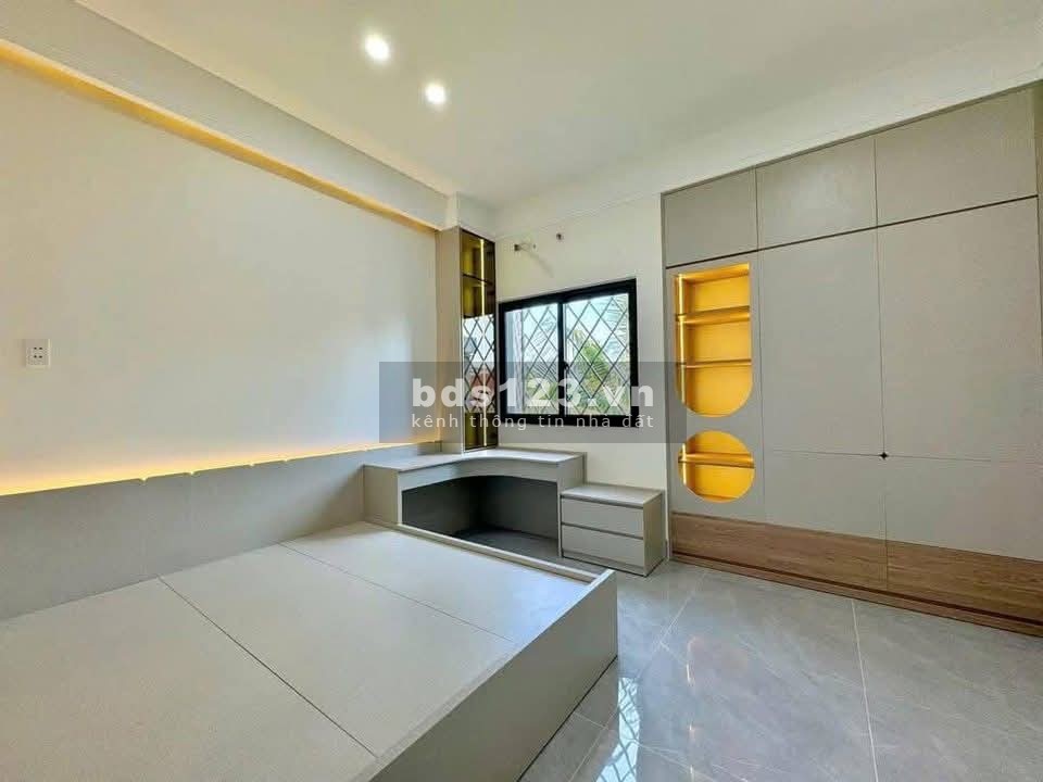  Chủ ngọp cần bán gấp căn nhà 