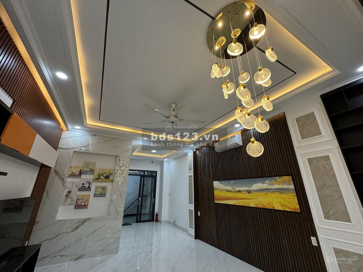 Siêu phẩm hầm, 4L, ST, thang máy (4,75x17=80,75m2) full NTCC đường nội bộ 12m khu VIP 3 Tháng 2