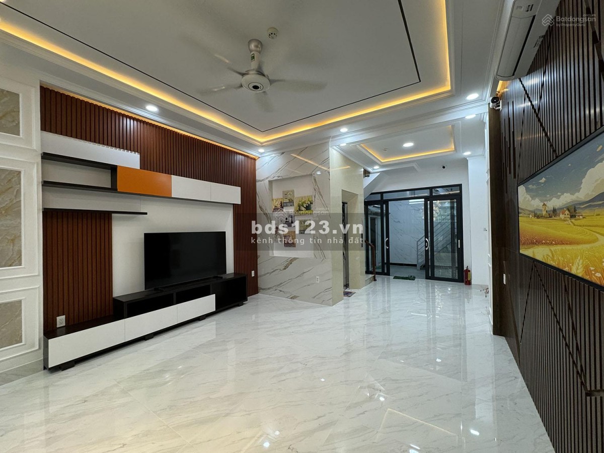 Siêu phẩm hầm, 4L, ST, thang máy (4,75x17=80,75m2) full NTCC đường nội bộ 12m khu VIP 3 Tháng 2