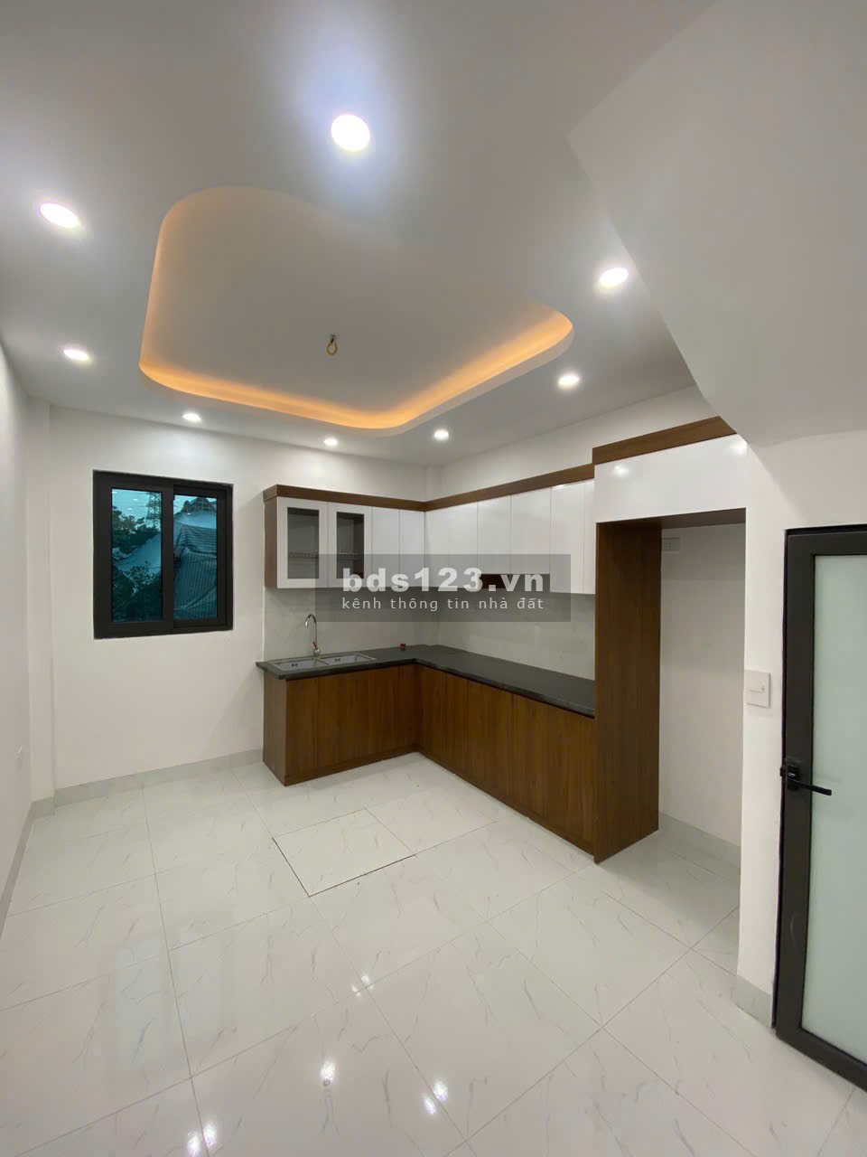Nhà xây mới Đồng Mai (trong đê) DT 32m2*4T giá 3.25 tỷ, gần QL6, Ôtô đỗ gần nhà. Sổ vuông đẹp