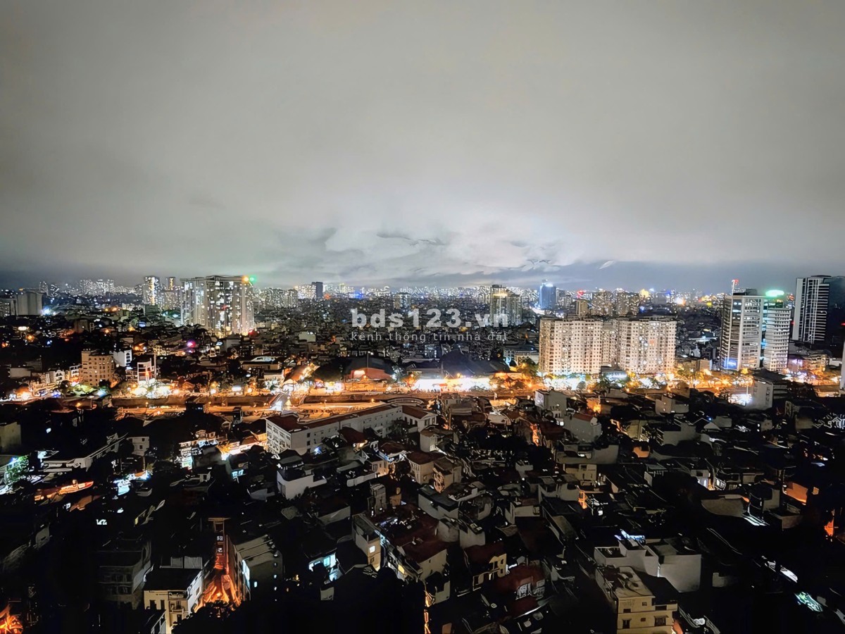 6.2 tỷ Bán Căn Hộ 2 PN View Sông Hồng tại CC Amber Riverside, 622 Minh Khai, LH: 0975997166