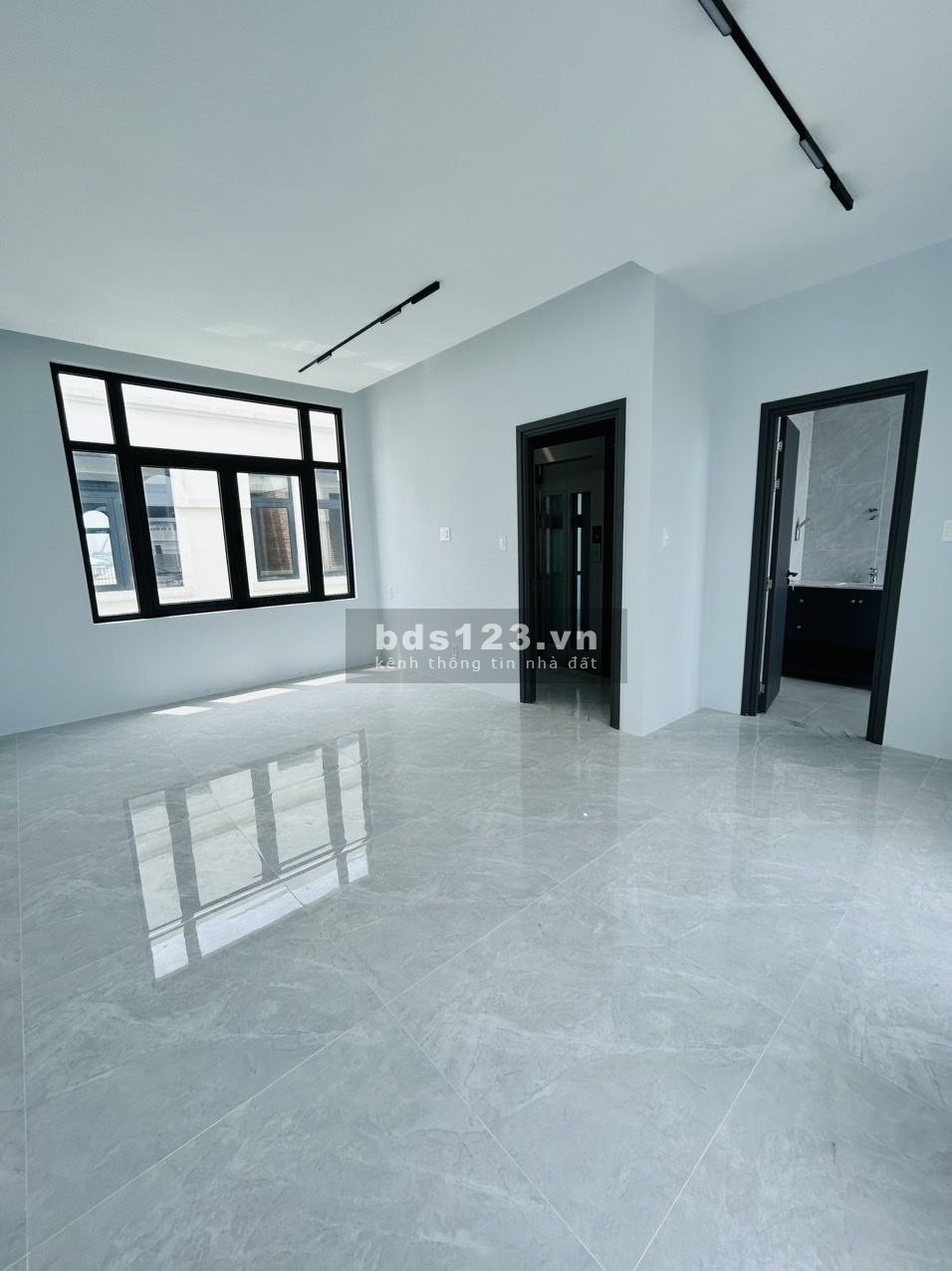 Cho thuê mặt bằng nhà phố 5 tầng – Thang máy – Vị trí vàng kinh doanh tại Vinhomes Grand Park