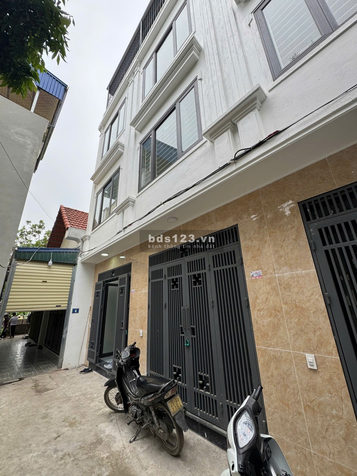 Nhà xây mới Đồng Mai (trong đê) DT 32m2*4T giá 3.25 tỷ, gần QL6, Ôtô đỗ gần nhà. Sổ vuông đẹp