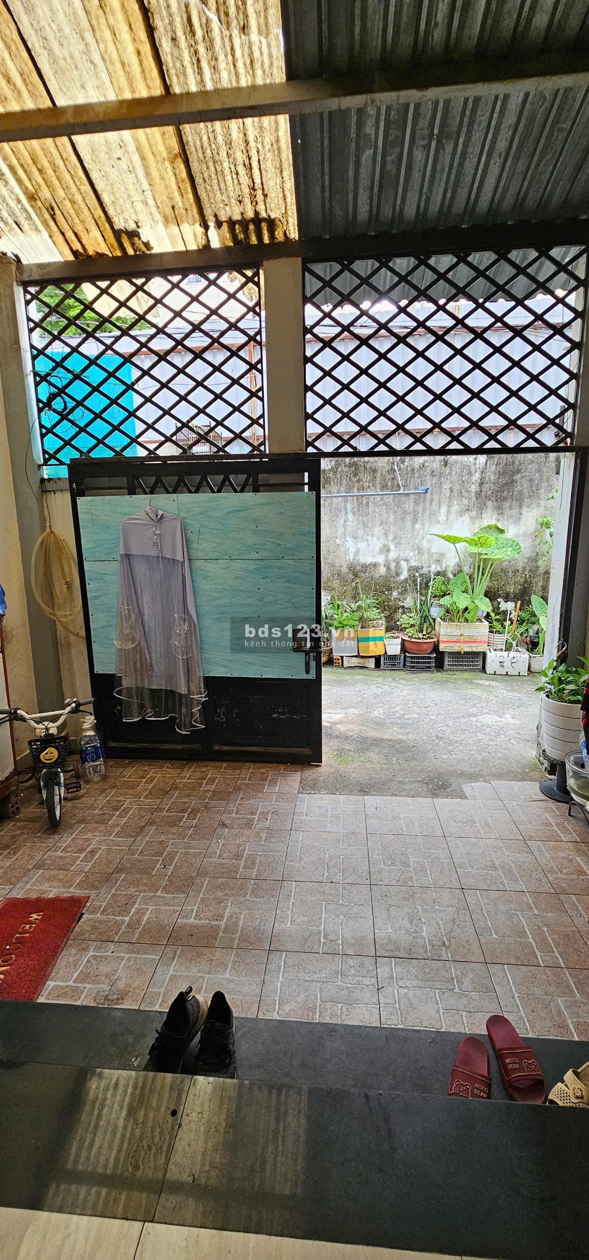 Cho thuê nhà - 1 trệt + 1 lầu (2PN + 2WC) - Gần Gigamall - P. Hiệp Bình Chánh - Thủ Đức