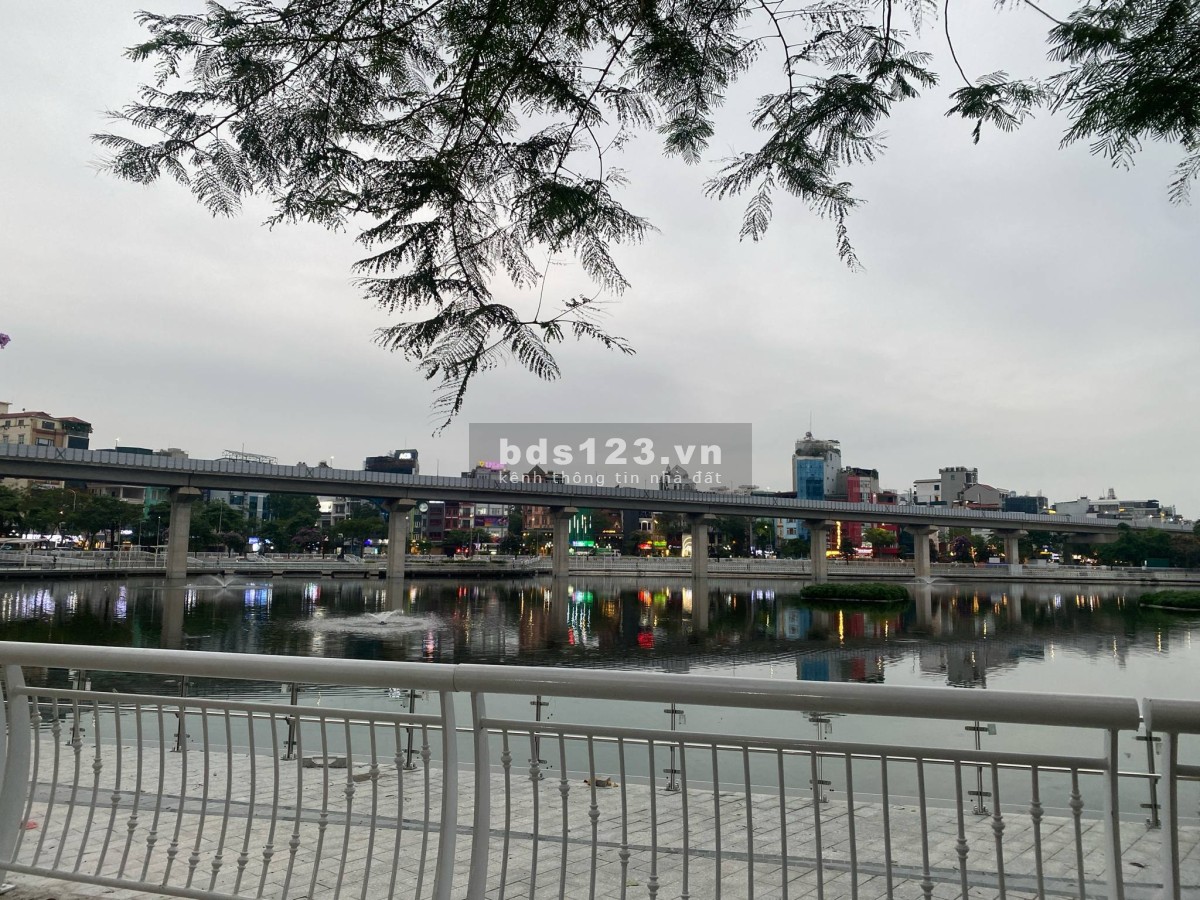Bán nhà phố Hoàng Cầu - “Sang, xịn, mịn” - 7 tầng thang máy NK - 15,5 tỷ