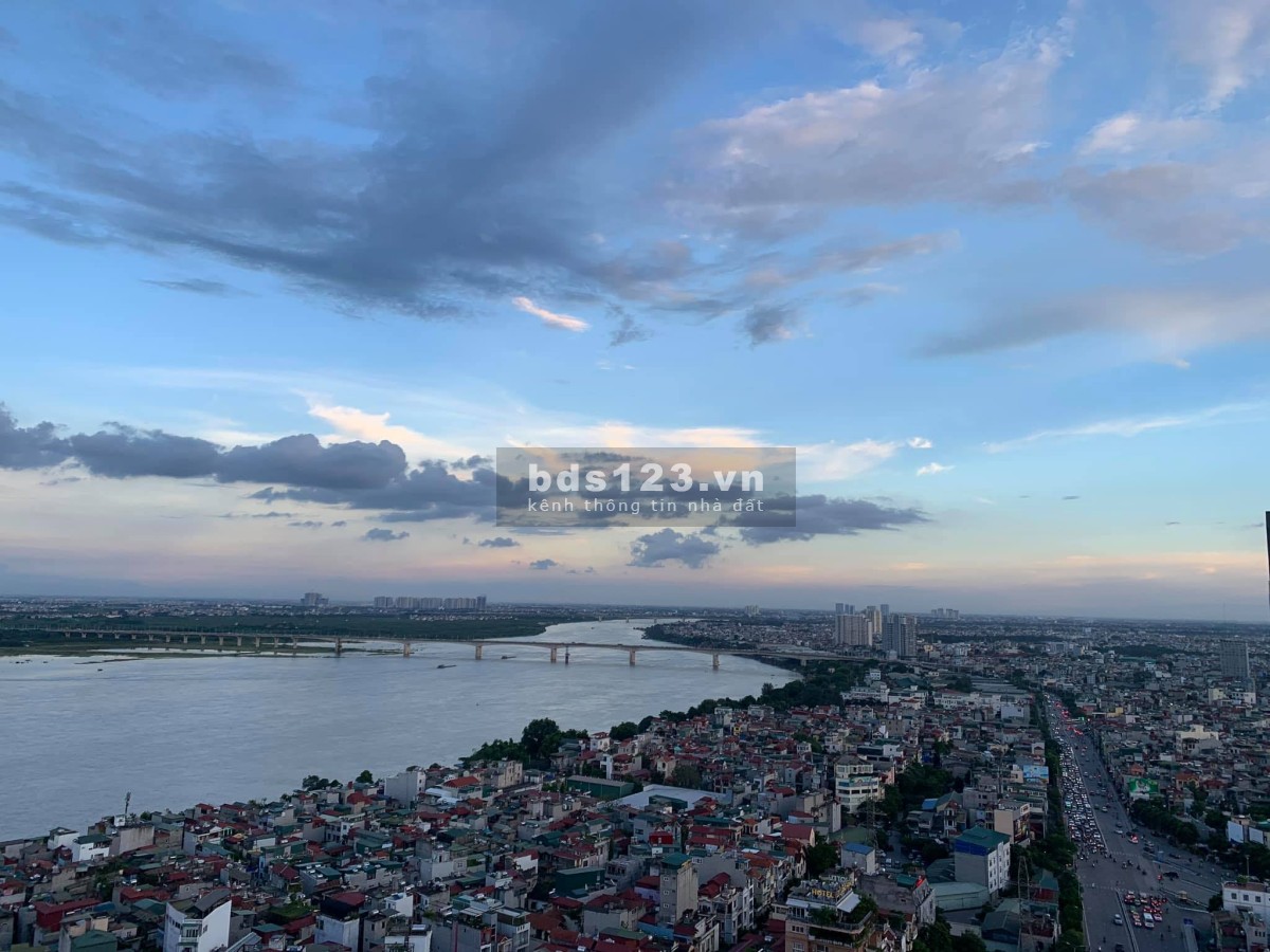 Chính chủ: Cho thuê căn hộ 2PN tầng cao view sông Hồng, full nội thất cao cấp