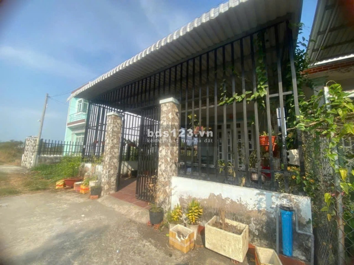 Ngân hàng phát mãi nhà cấp 4 khu vực Bình Chánh (HCM), giá rẻ hơn thị trường, sổ hồng riêng