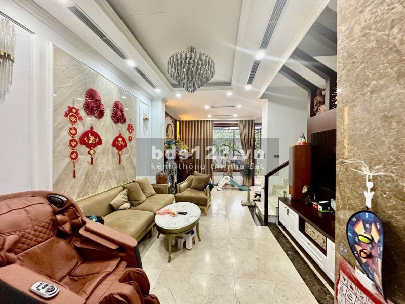 Bán liền kề nguyễn trãi, thanh xuân, tầng hầm, thang máy, 127m2, giá 30 tỉ