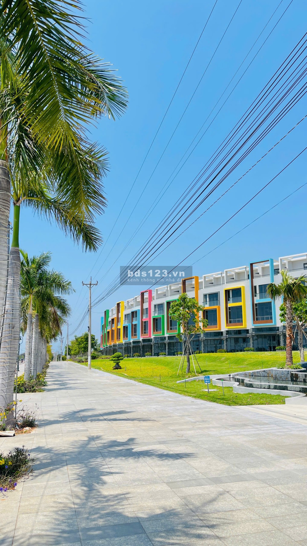 Chính chủ cần bán căn nhà phố thương mại mặt tiền Võ Nguyên Giáp - gần Sungroup Mũi Né