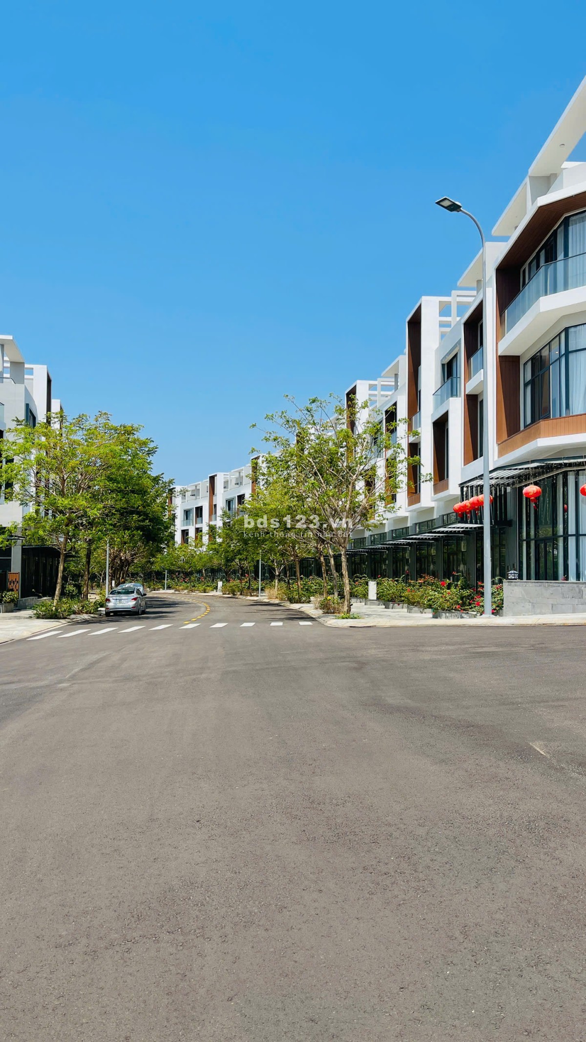 Chính chủ cần bán căn nhà phố thương mại mặt tiền Võ Nguyên Giáp - gần Sungroup Mũi Né