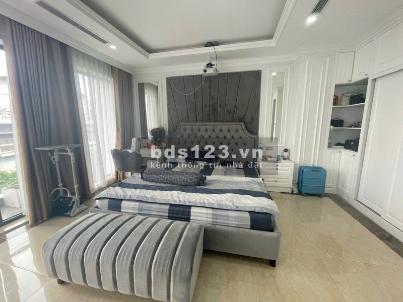 Bán liền kề nguyễn trãi, thanh xuân, tầng hầm, thang máy, 127m2, giá 30 tỉ