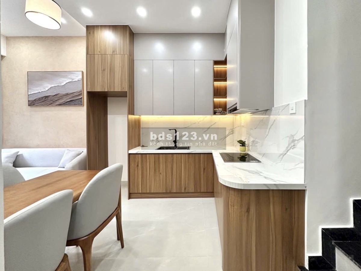 TƯƠNG LAI HỘ KHẨU Q1, NỞ HẬU 7M, 3PN, HOÀN CÔNG ĐỦ