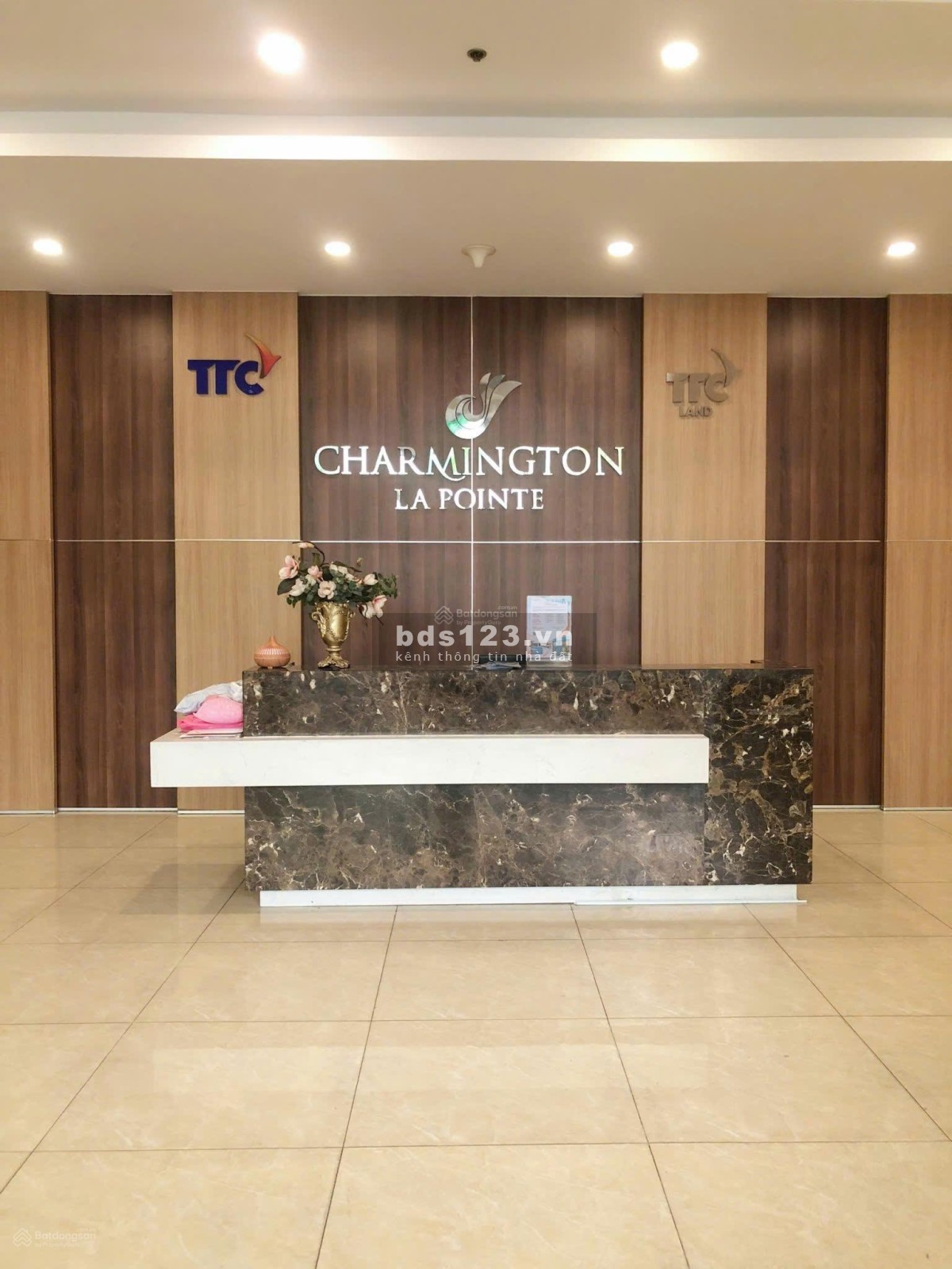 Chính chủ cho thuê officetel Charmington La Pointe 35m2, 1 phòng họp, 1 phòng làm việc, 10tr/tháng