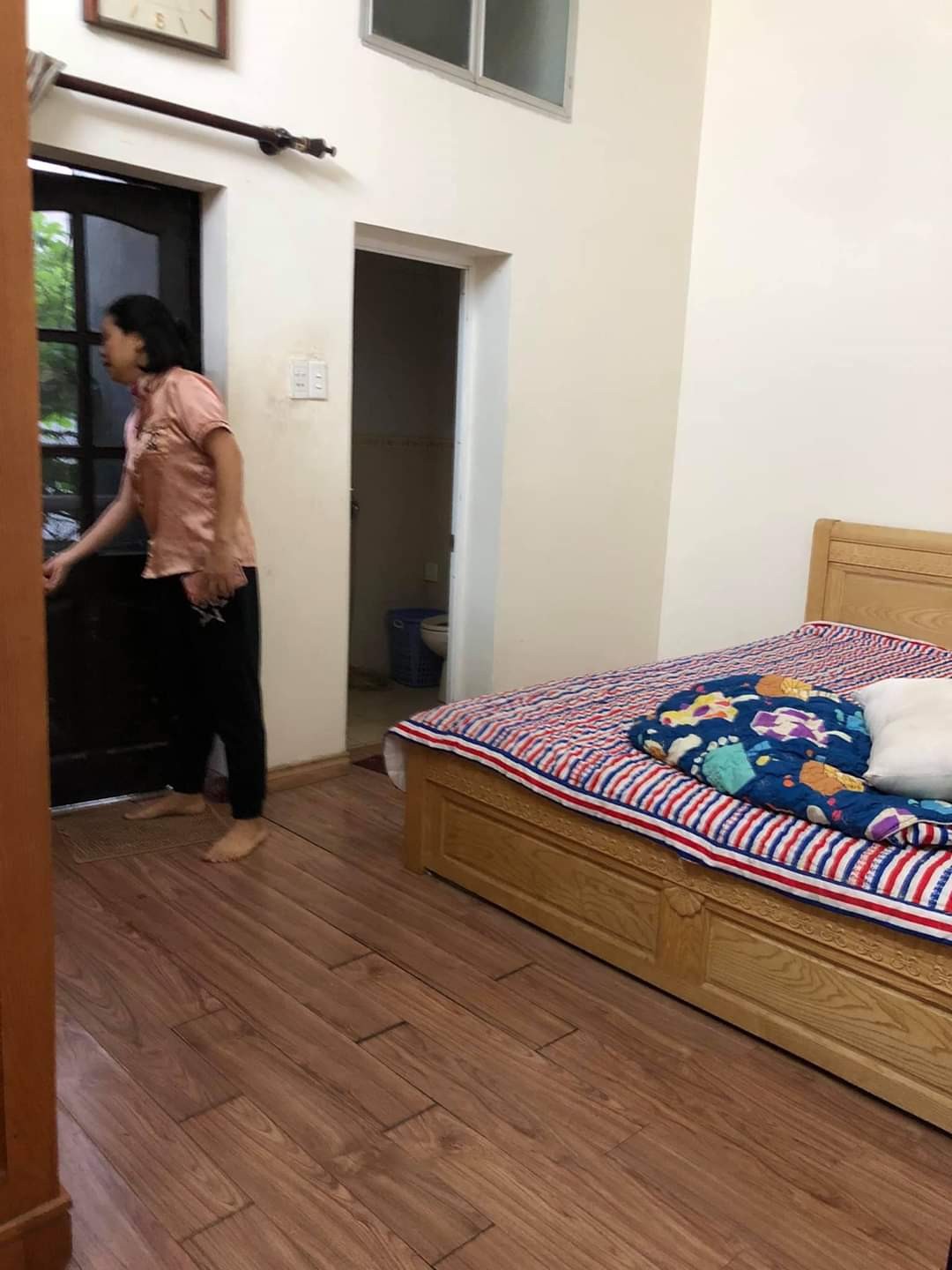 Bán nhà riêng ô tô con đỗ cửa 4PNKK, 4WC, 5 tầng tại Tây Mỗ, Nam Từ Liêm, Hà Nội, giá 5,9 tỷ.