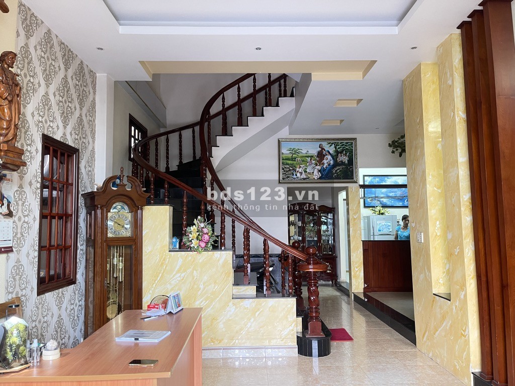 BÁN NHÀ MẶT TIỀN ĐƯỜNG MỚI ĐẸP Ở NGAY, 3 TẦNG SAU LƯNG VINCOM 9X21 CHỈ 21 TỶ.