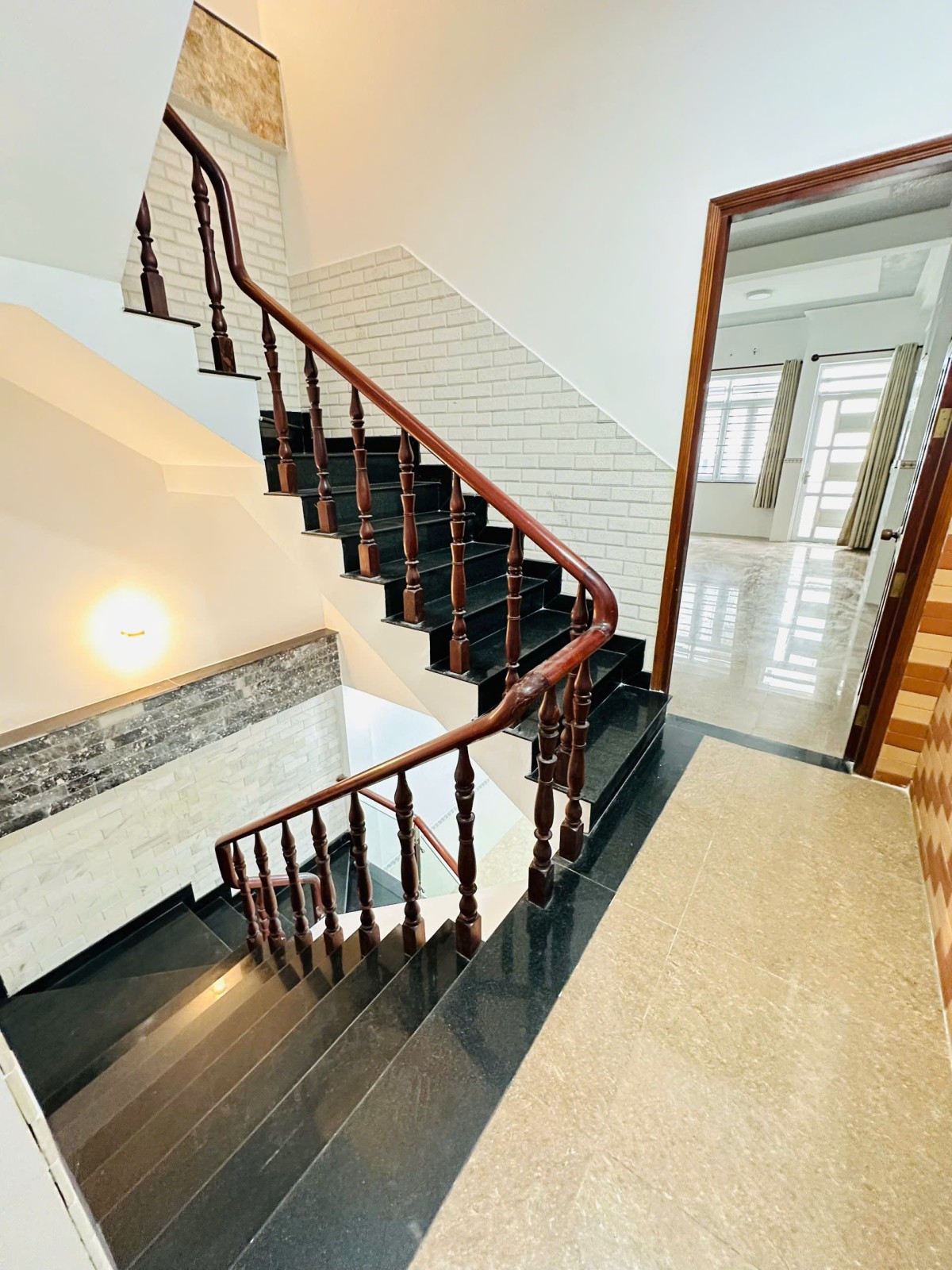 Nhà 3 tầng, 3.8x16.3m, 7.8 tỷ TL, khu HXH thông Trương Công Định Trường Chinh, P.14, TB