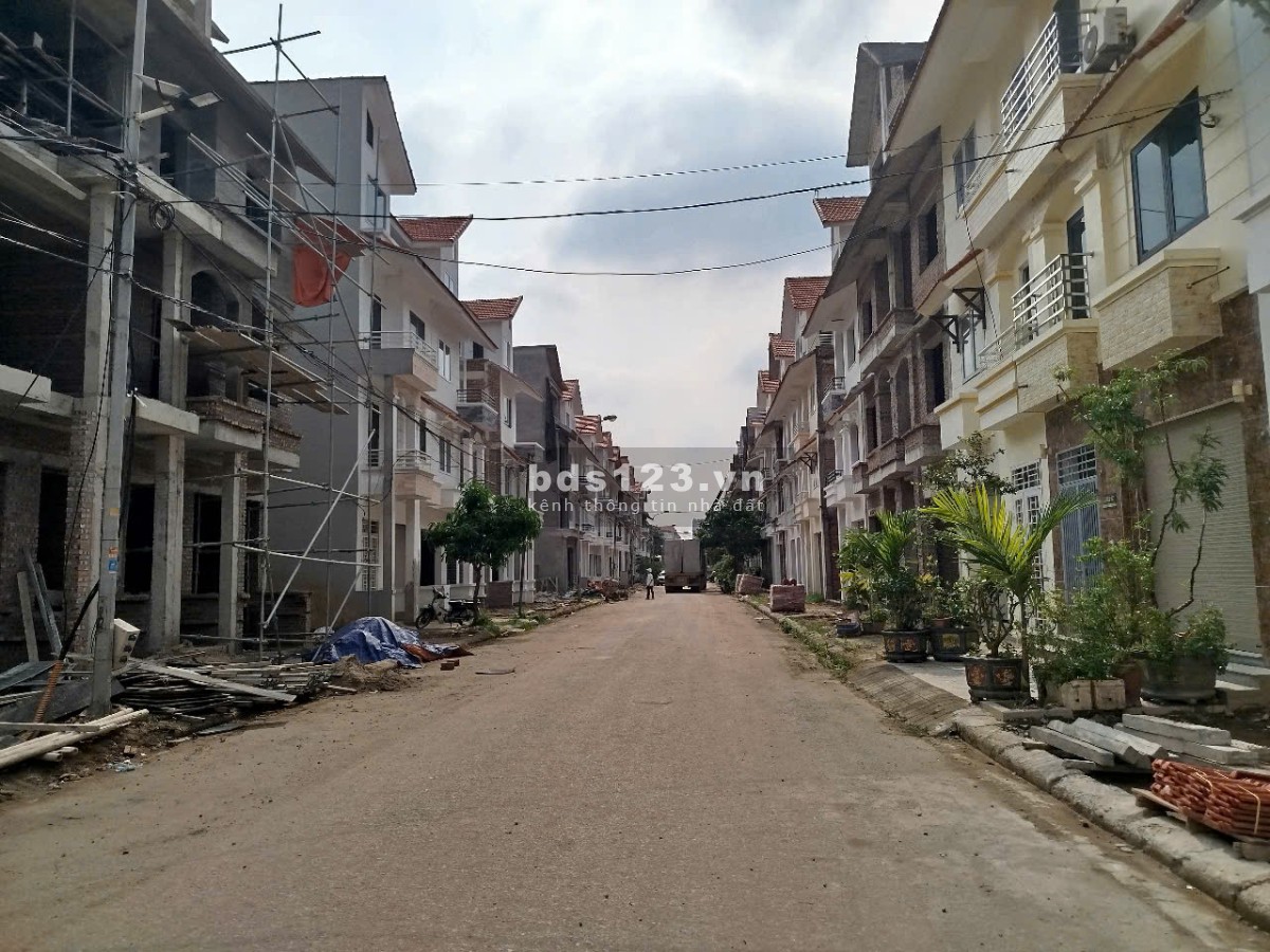 SIÊU PHẨM GIÁ MỀM NHẤT KHU VỰC – NHÀ XÂY SẴN 4 TẦNG TẠI KĐT CIENCO 5 – TÂN LẬP – ĐAN PHƯỢNG