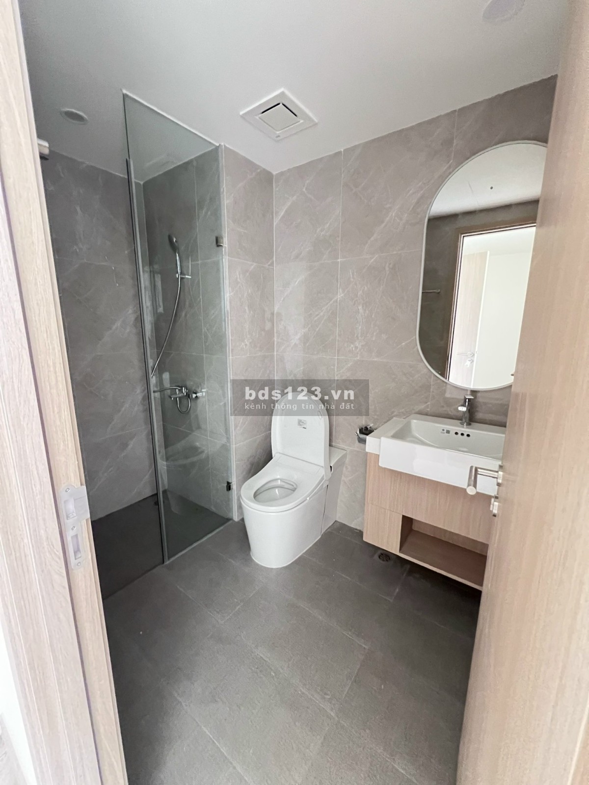 Bán lỗ căn Lumiere Boulevard 2PN, 80m2, giá 4,9 tỷ, trả trước 20%, còn lại trả chậm hơn 1 năm
