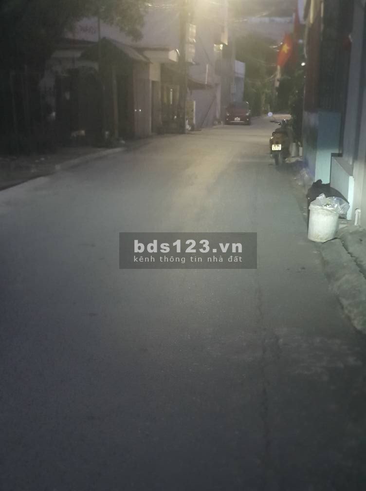 Bán đất Đông Dư – 70m² - Ô tô đỗ cổng – Sổ đỏ chính chủ – Giá hơn 5 tỷ
