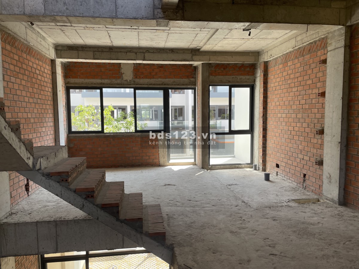Chính chủ bán lỗ nhà phố Elite Life 80,25m2, 1T2L, nhà thô, giá 3,4 tỷ, bao phí, thương lượng