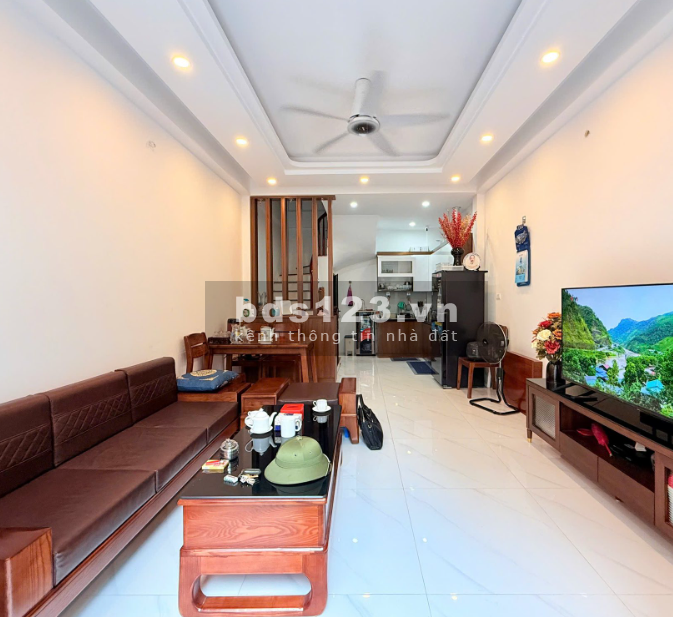 Chỉ 6,9 tỷ sở hữu ngay căn nhà cao cấp tại Hoàng Mai, full nội thất 40m², mặt tiền 4m