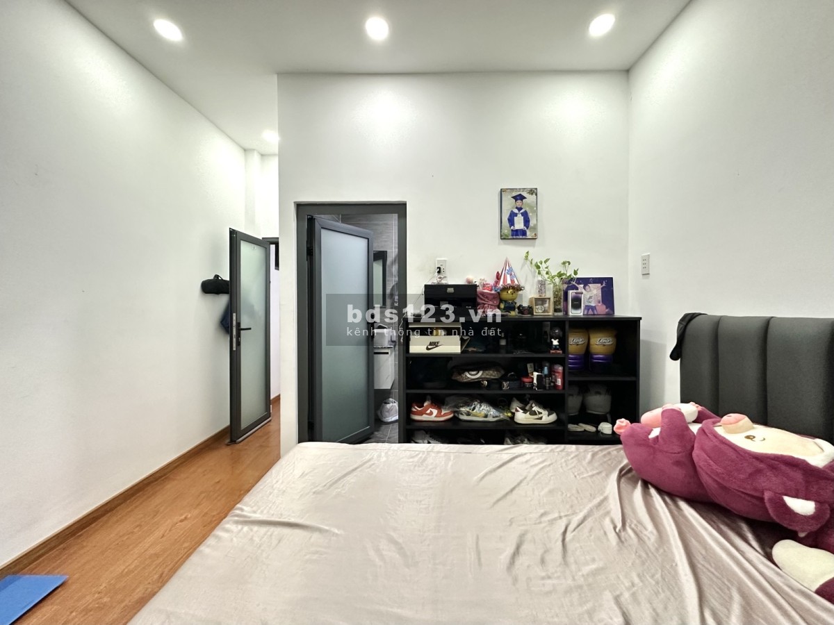 Hiếm: giáp quận 1, oto ngủ trong nhà chỉ hơn 7T. Hxh khu vực này rất ít khi dưới 8