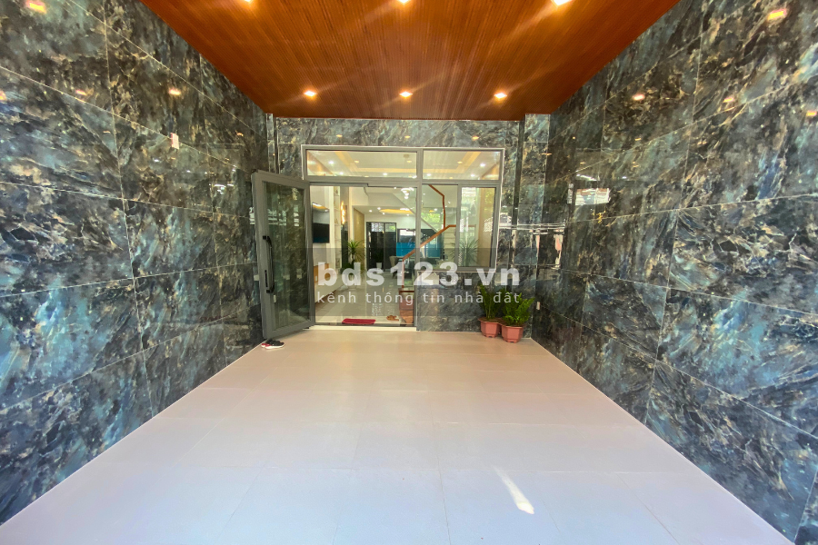 Bán nhà mặt tiền Nguyễn Thúy, Hòa Minh – 3 Tầng full nội thất