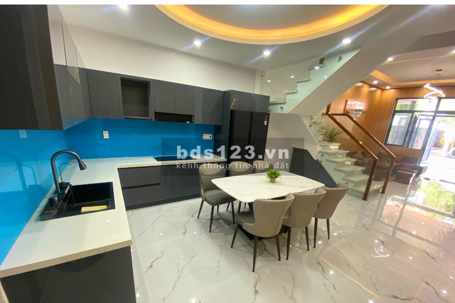 Bán nhà mặt tiền Nguyễn Thúy, Hòa Minh – 3 Tầng full nội thất