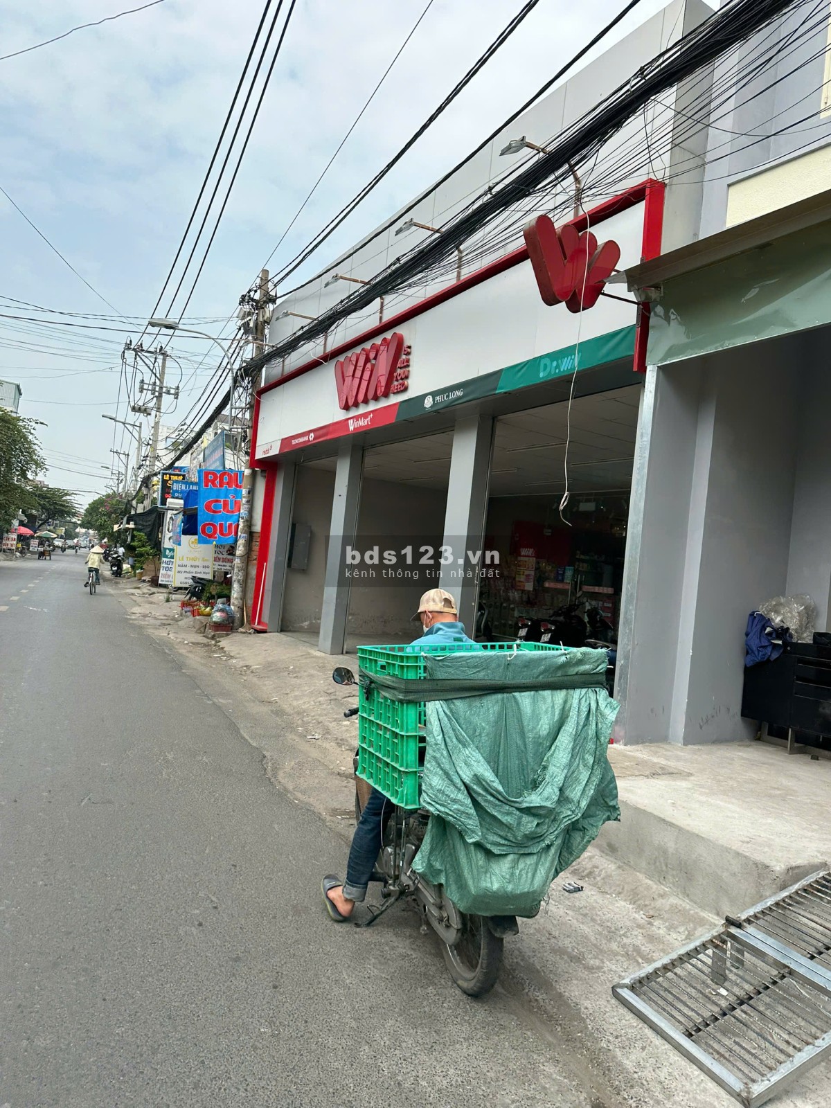 Cho thuê MBKD 50m2 đối diện Vạn Phúc City